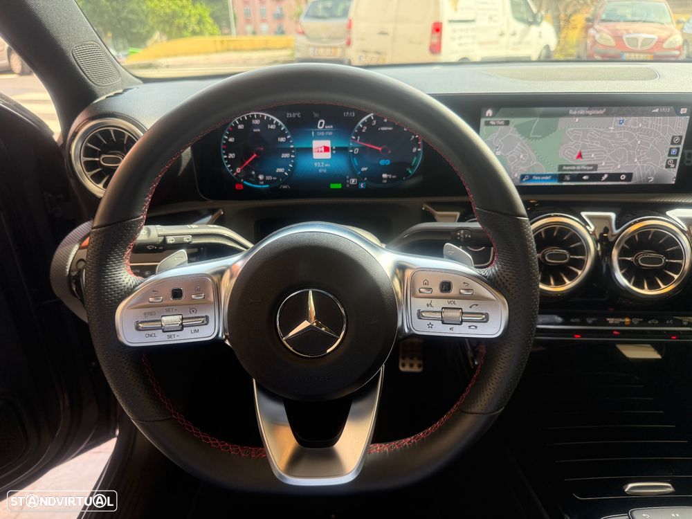 Mercedes-Benz A 250 e AMG Line - 24