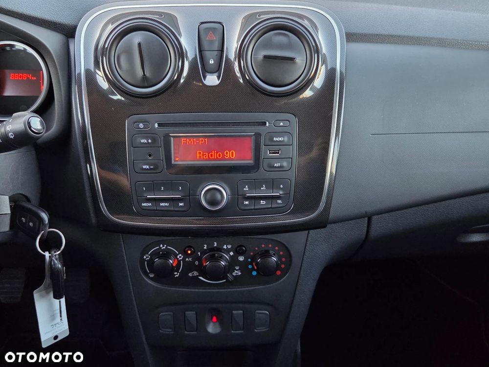 Dacia Sandero - 10