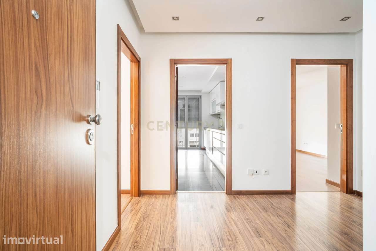 Arrendamento | Apartamento T1 c/lugar aparcamento e piscina na Quinta - Grande imagem: 5/15