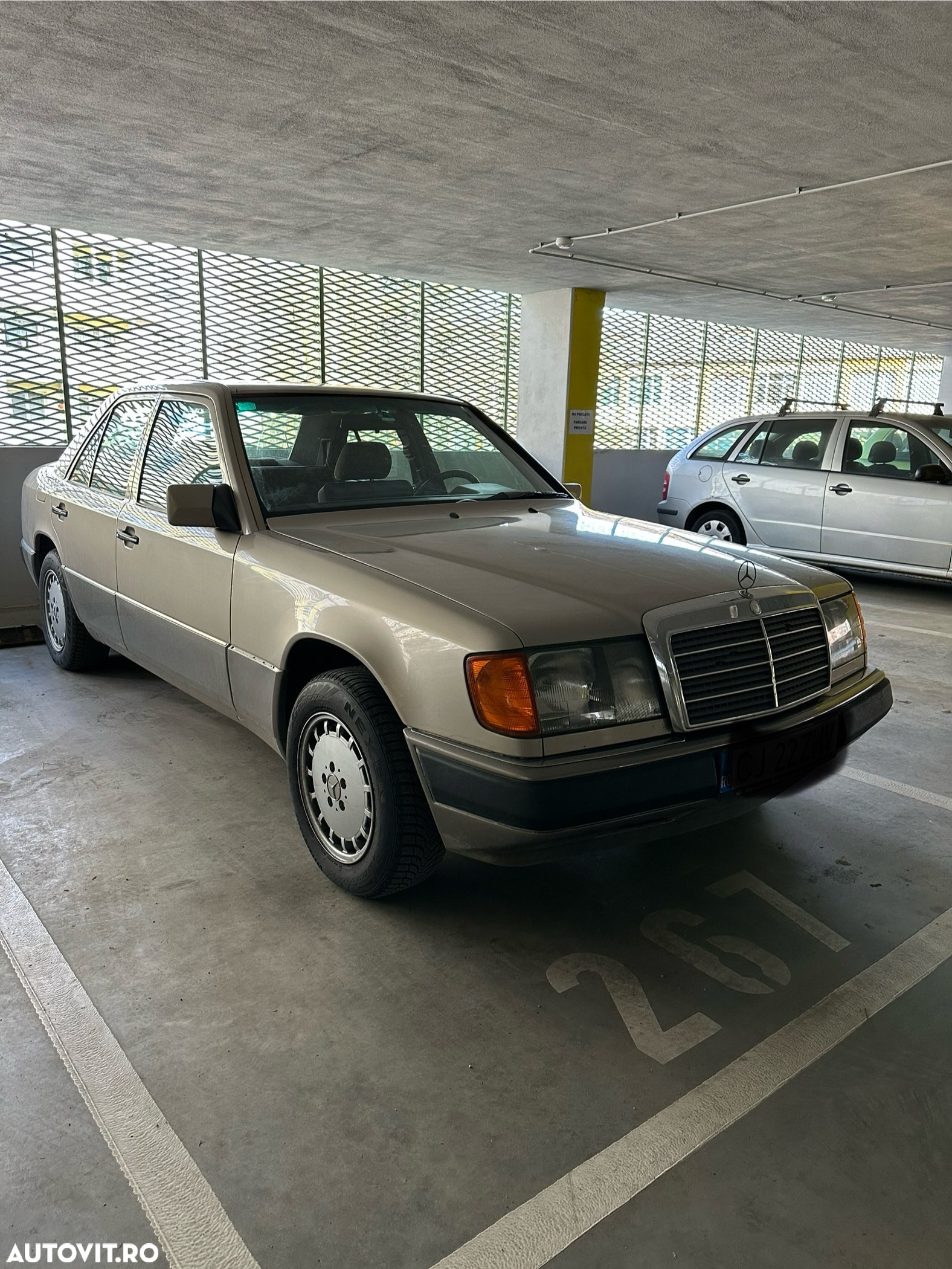 Mercedes-Benz W124 - 4