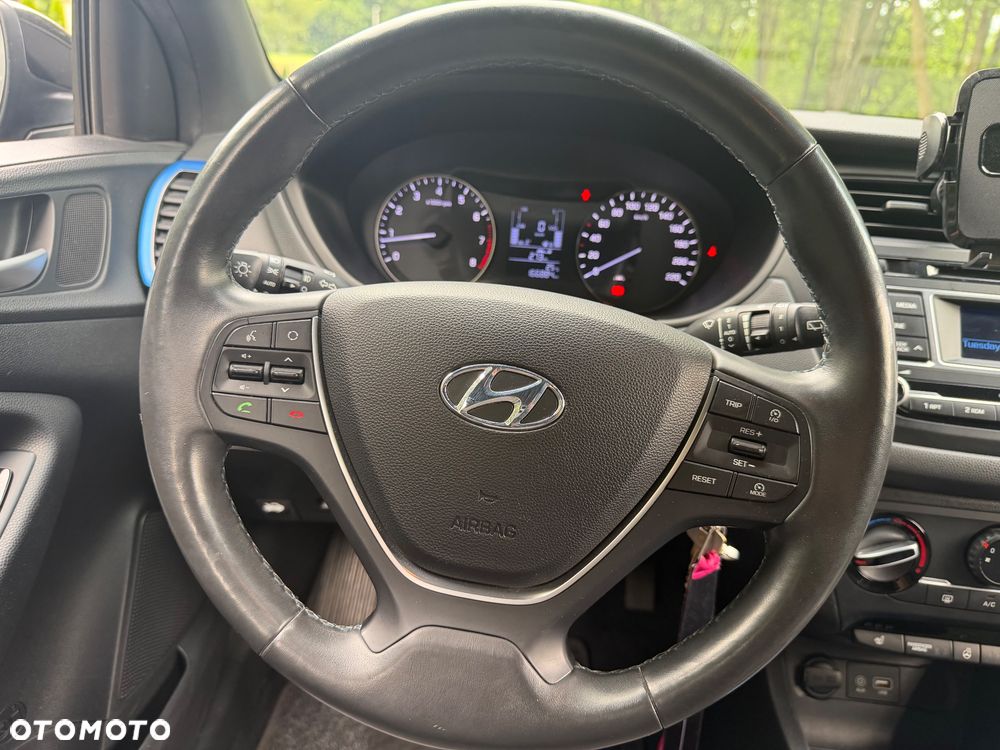 Hyundai i20 blue 1.2 Style - 5