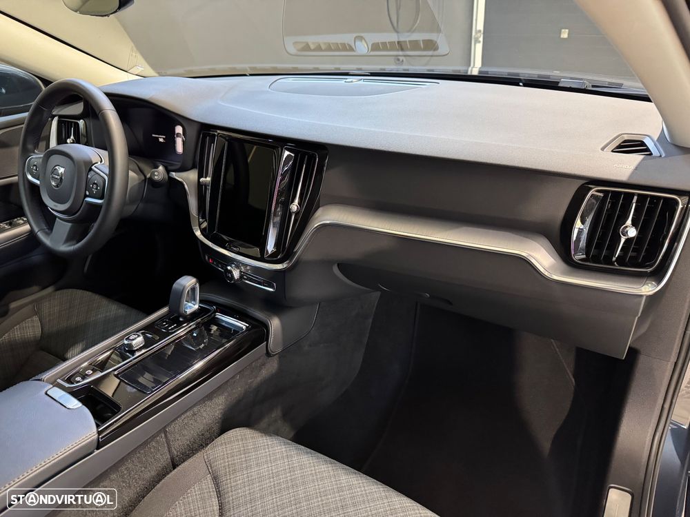Volvo V60 2.0 T6 AWD TE Core - 34