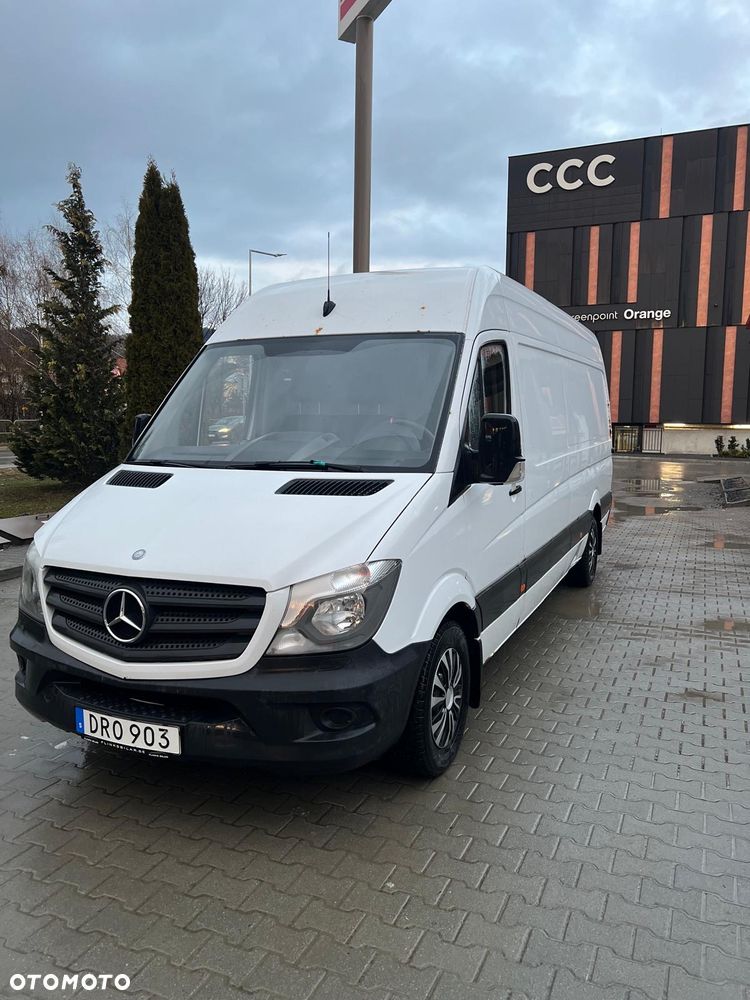 Mercedes-Benz Sprinter - 2