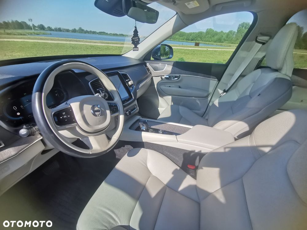 Volvo XC 90 - 22
