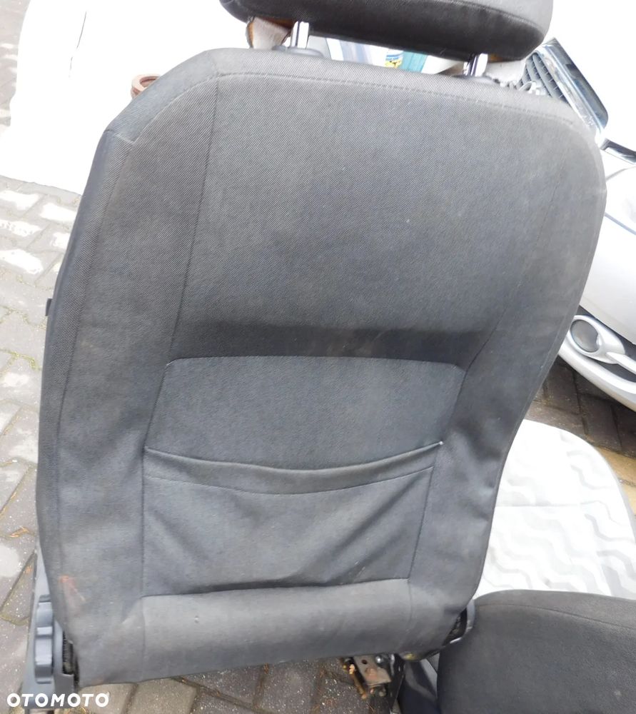 fotele przód kierowcy pasażera SKODA FABIA II ROOMSTER PRAKTIK - 7