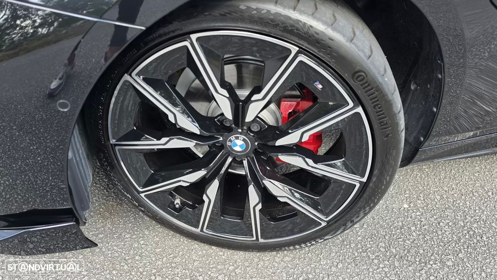 BMW 530 e Pack Desportivo M Pro - 37