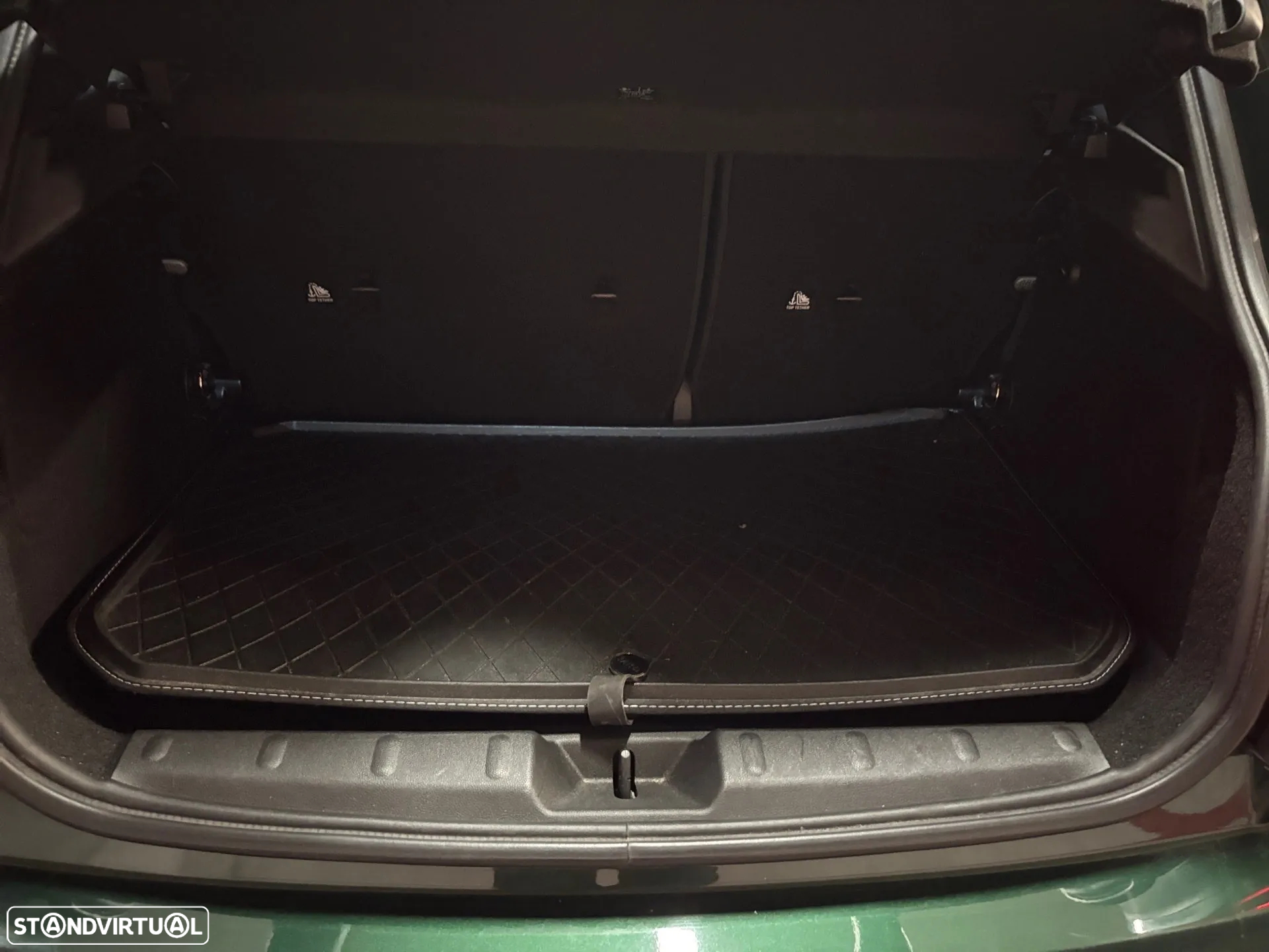 MINI 5 Portas Cooper Auto - 10