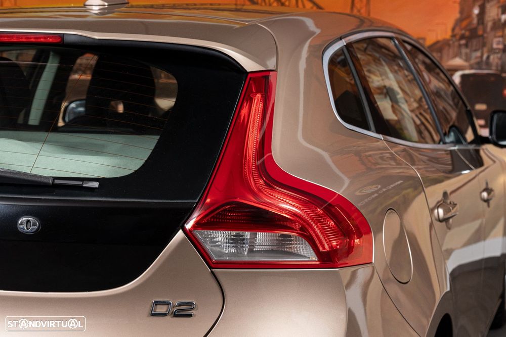 Volvo V40 1.6 D2 Eco Kinetic - 9