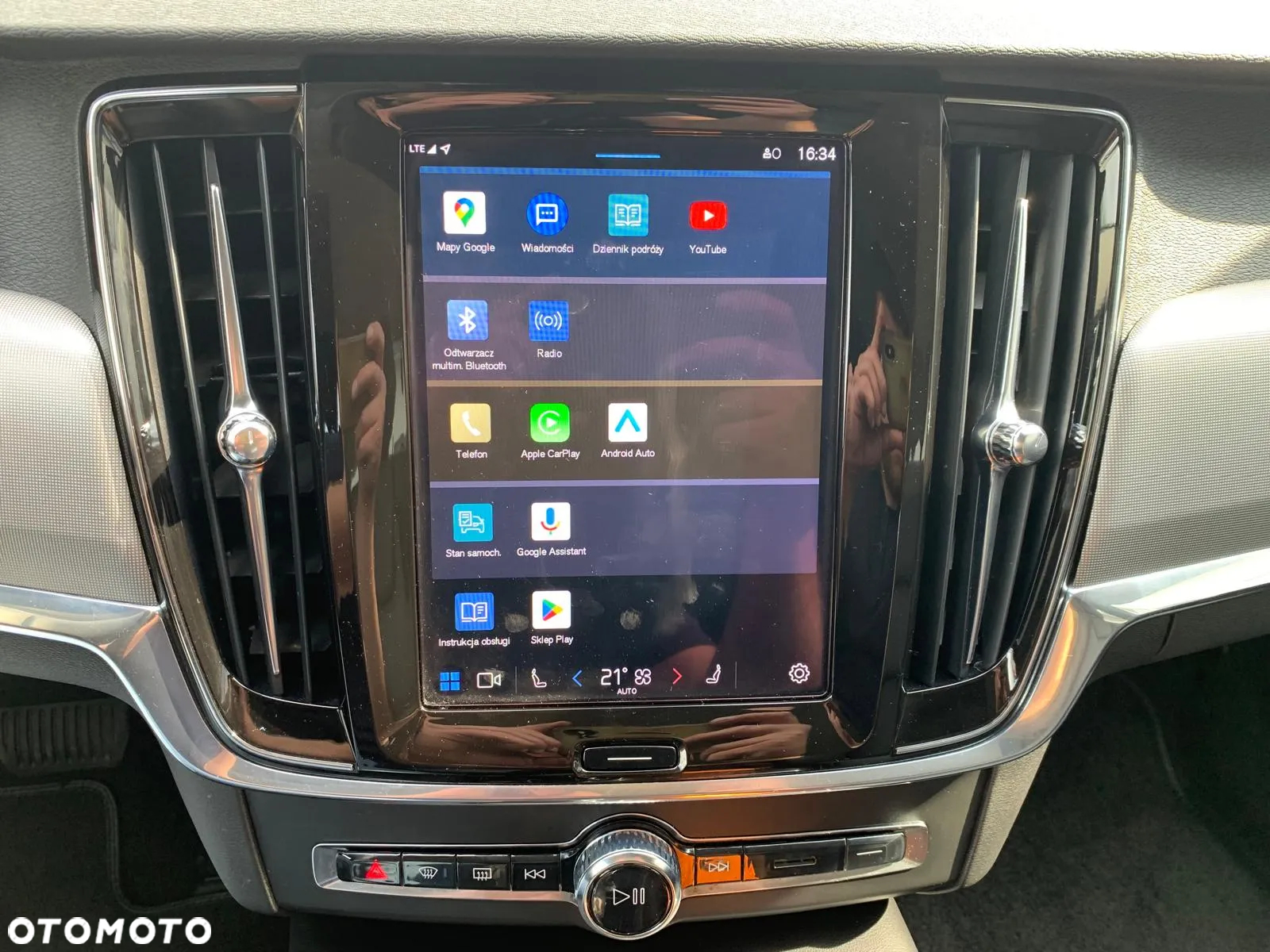 Volvo V90 T6 AWD Plug-In Hybrid Plus Bright - 24