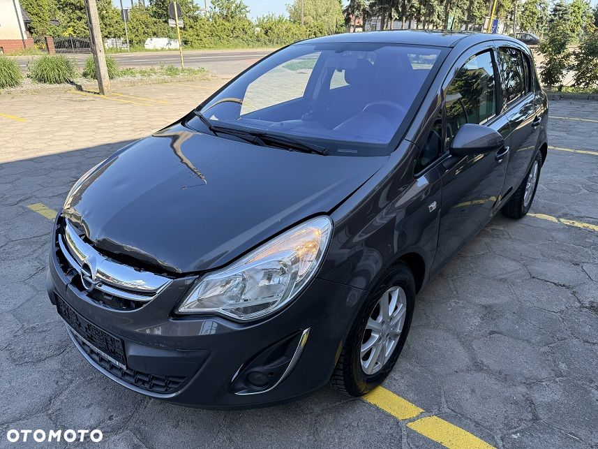 Opel Corsa 1.4 Cosmo - 1
