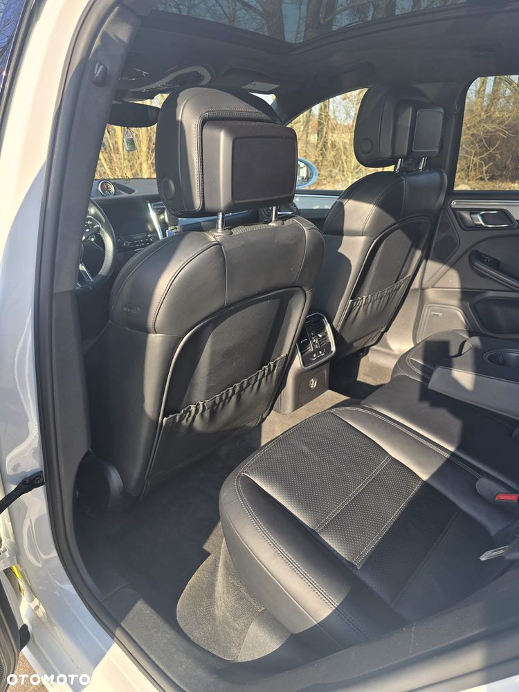 Porsche Macan Turbo - 8