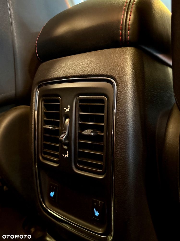 Dodge Durango - 36