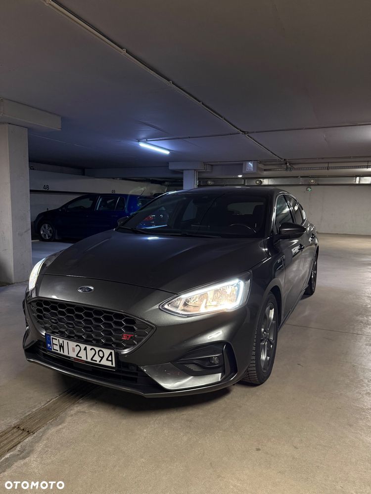 Ford Focus - 1