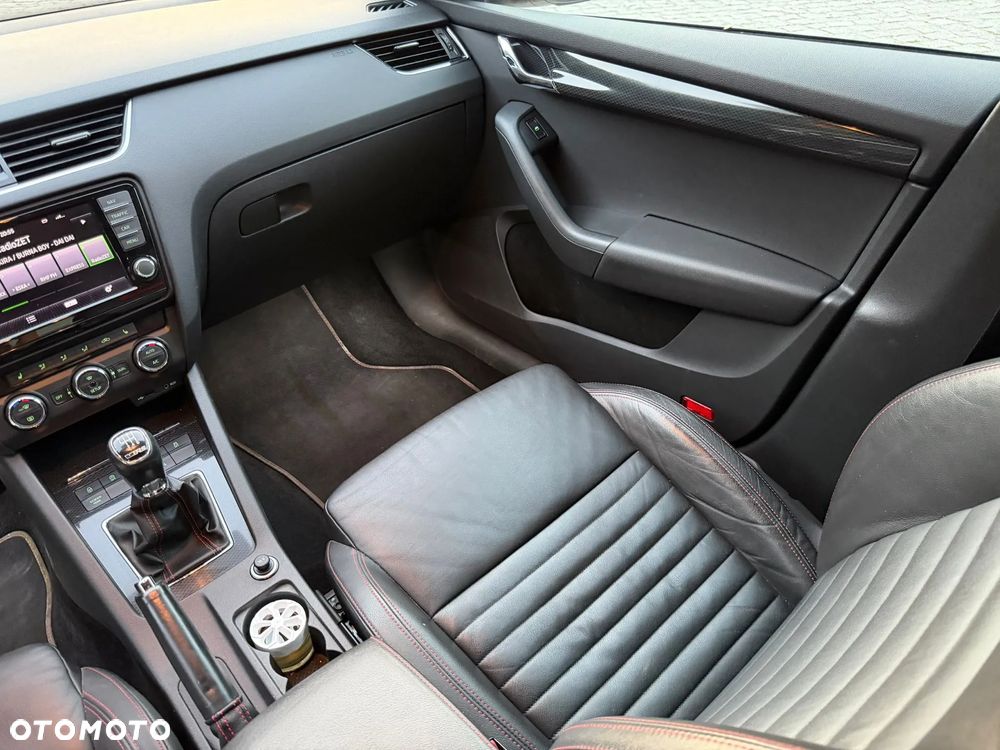 Skoda Octavia 2.0 TDI RS - 12