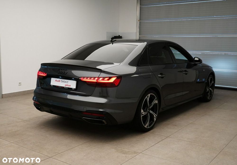 Audi A4 Limousine - 5