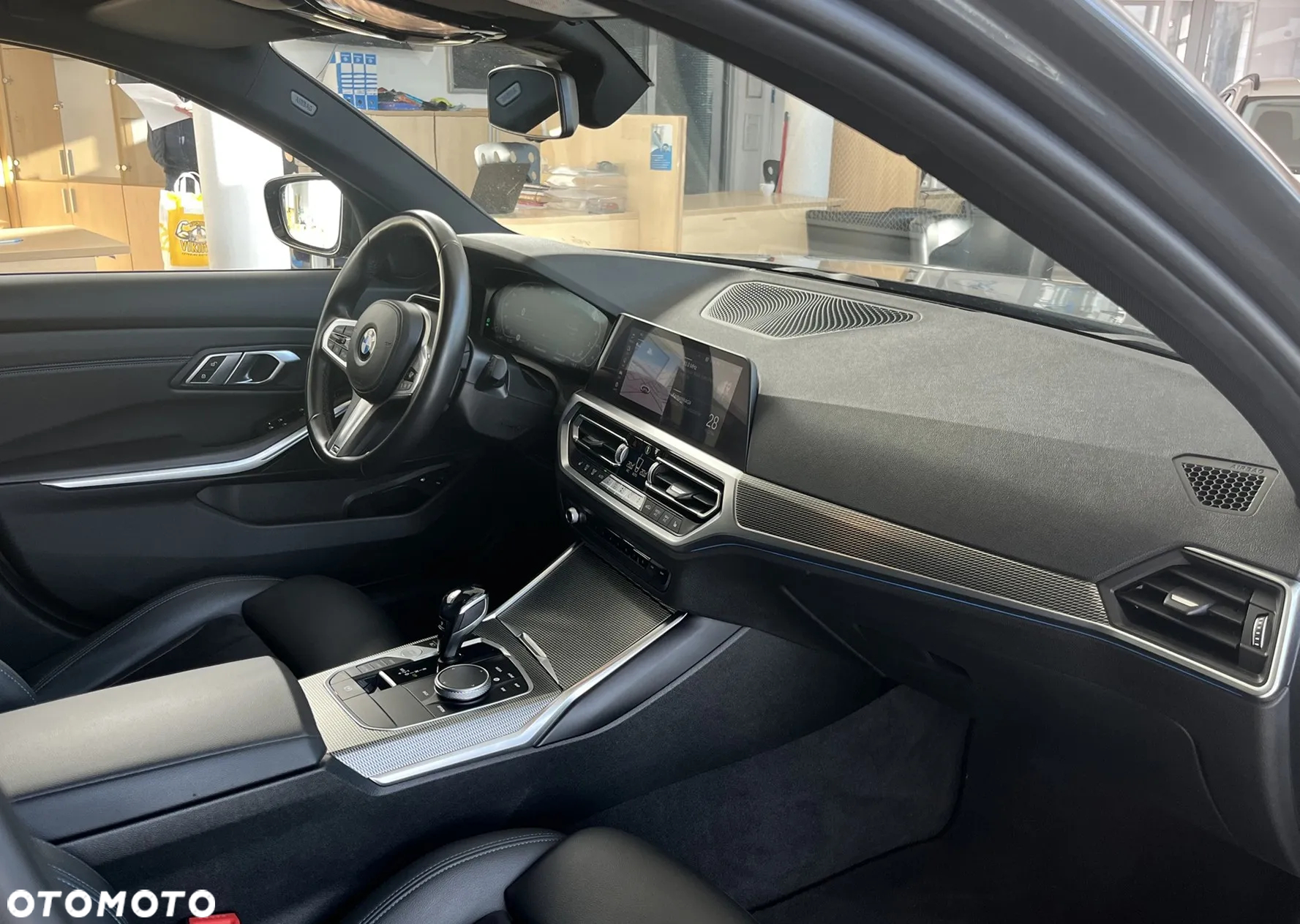 BMW Seria 3 330e M Sport sport - 21