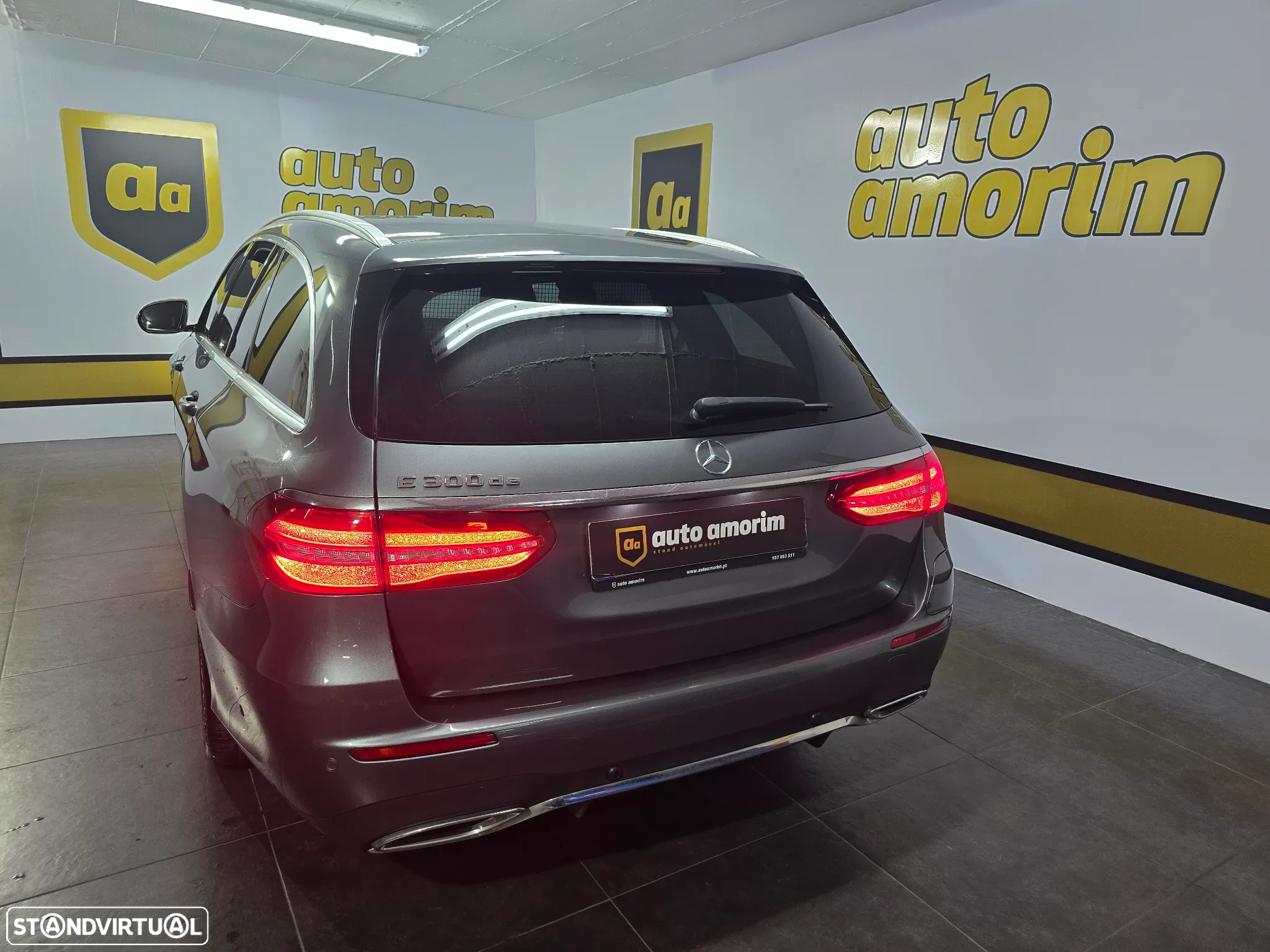 Mercedes-Benz E 300 de AMG Line - 13