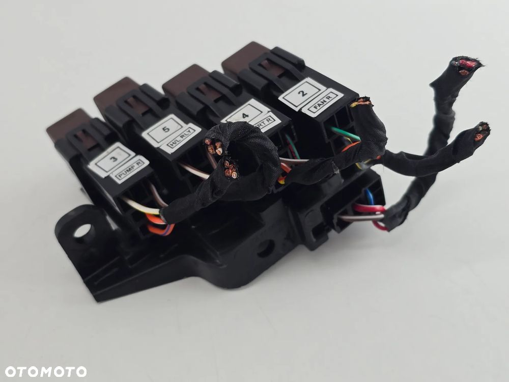 PRZEKAZNIK PRZEKAZNIKI BEZPIECZNIK TRIUMPH SCRAMBLER 400 SPEED - 9