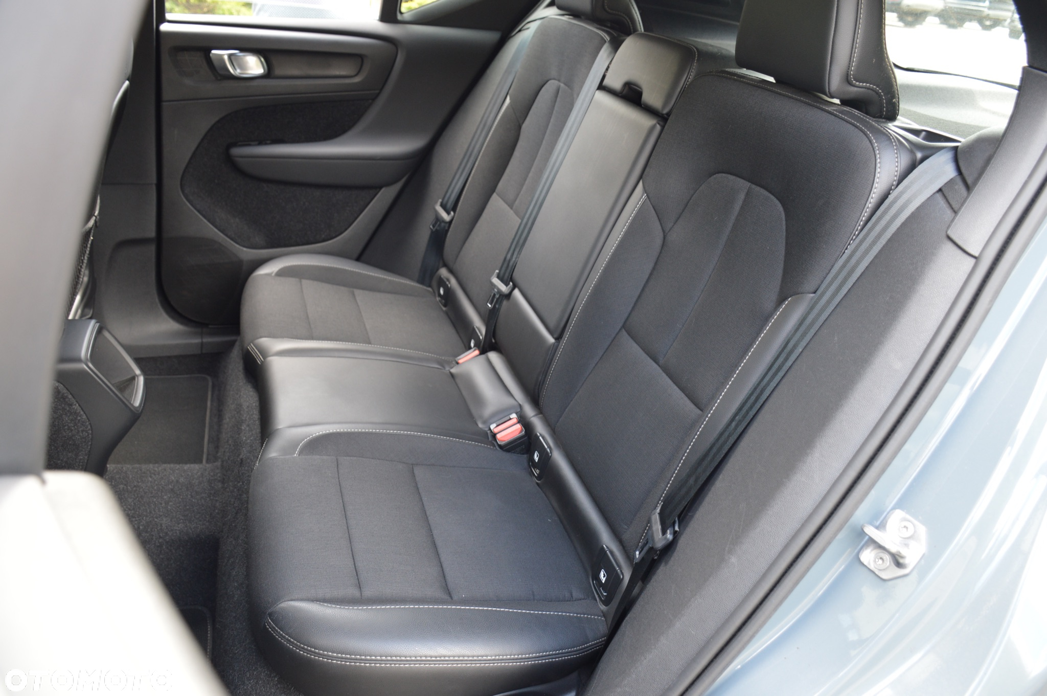 Volvo XC 40 D3 AWD Geartronic Momentum Pro - 30