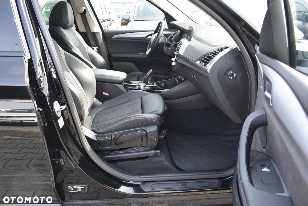 BMW X3 xDrive20i GPF Advantage - 18