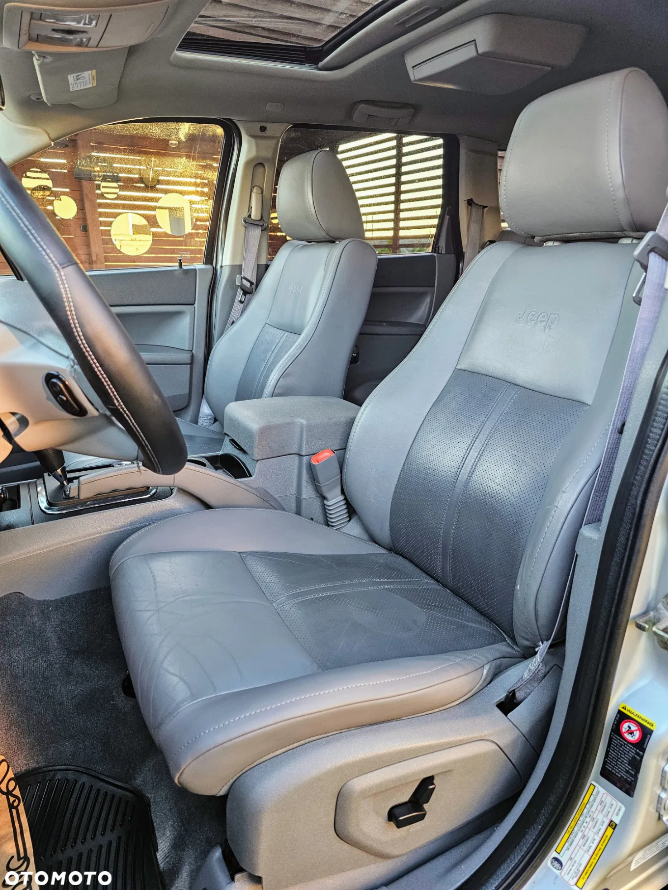 Jeep Grand Cherokee 5.7 V8 HEMI 4WD Automatik Overland - 37