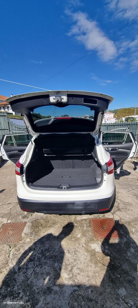 Nissan Qashqai 1.5 dCi N-Connecta 18 RS+PS - 2