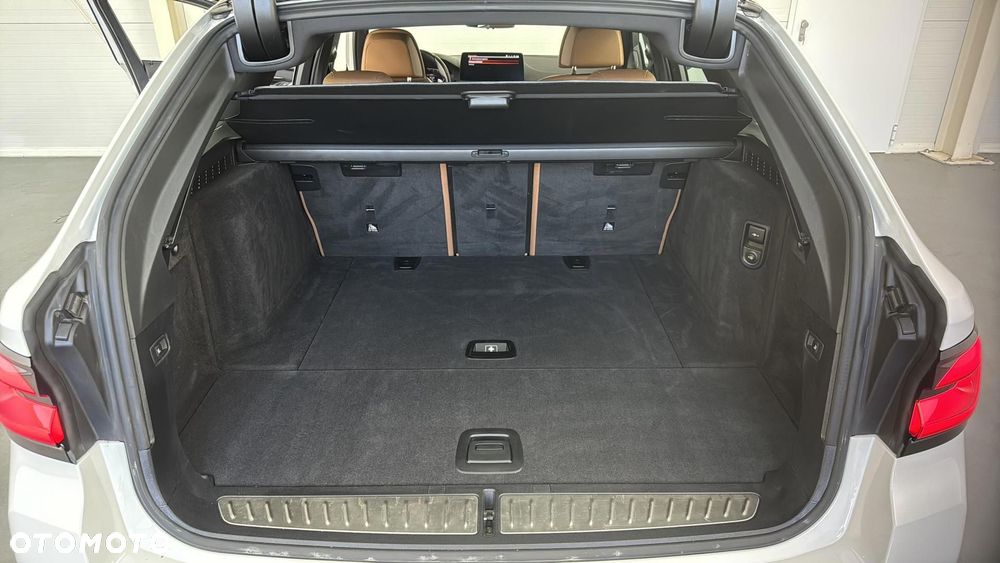 BMW Seria 5 530i xDrive mHEV M Sport sport - 19