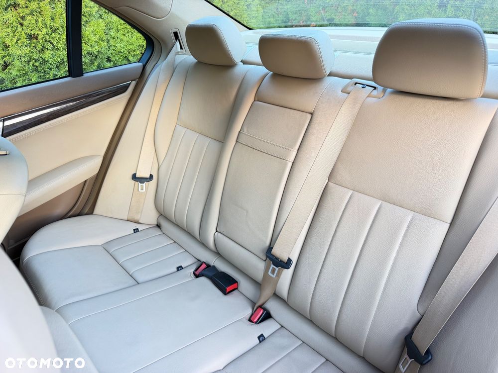 Mercedes-Benz Klasa C 350 7G-TRONIC Elegance - 18