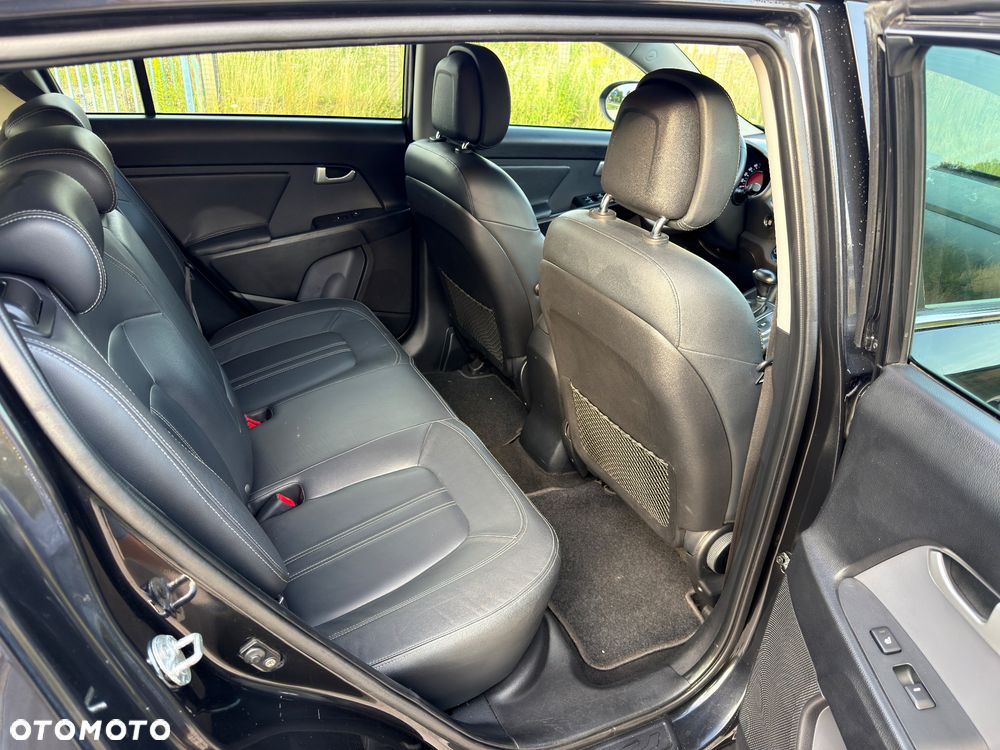 Kia Sportage 2.0 CRDI 4WD Automatik Vision - 28