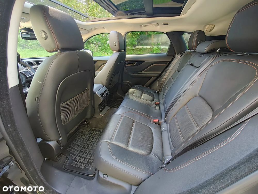 Jaguar F-Pace 2.0 i4P AWD Prestige - 16