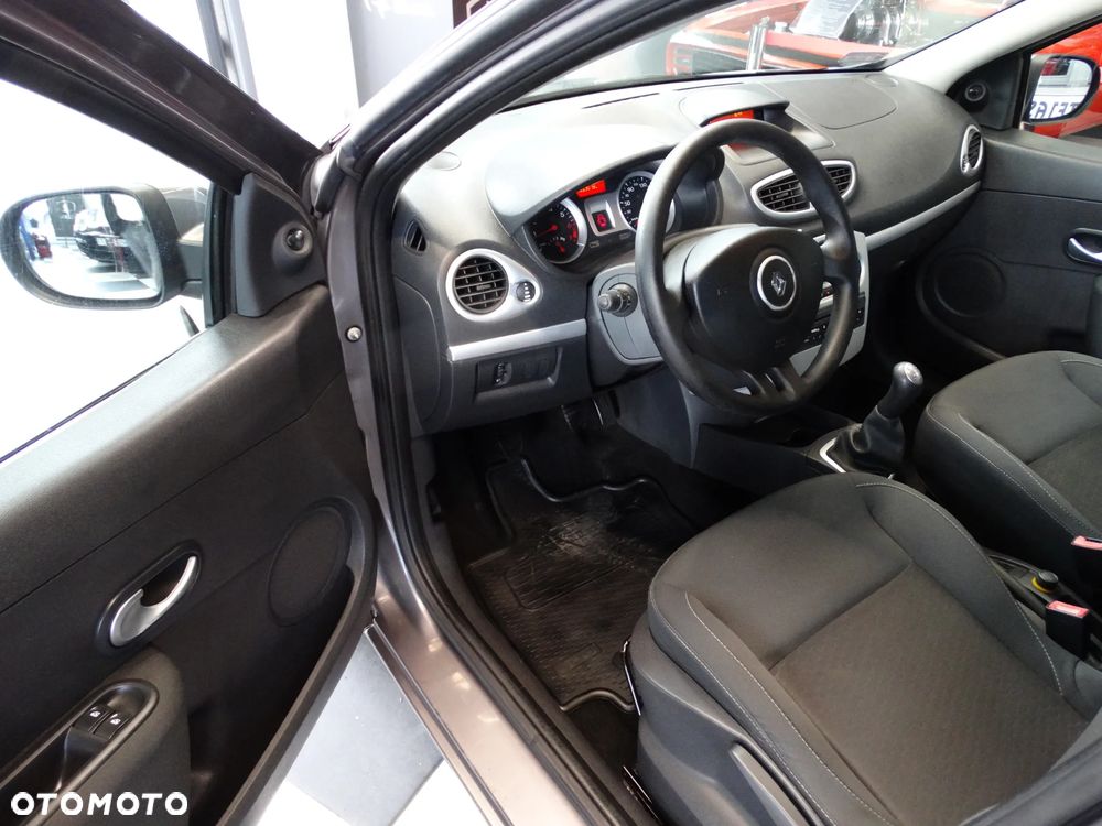 Renault Clio 1.2 16V Authentique - 18