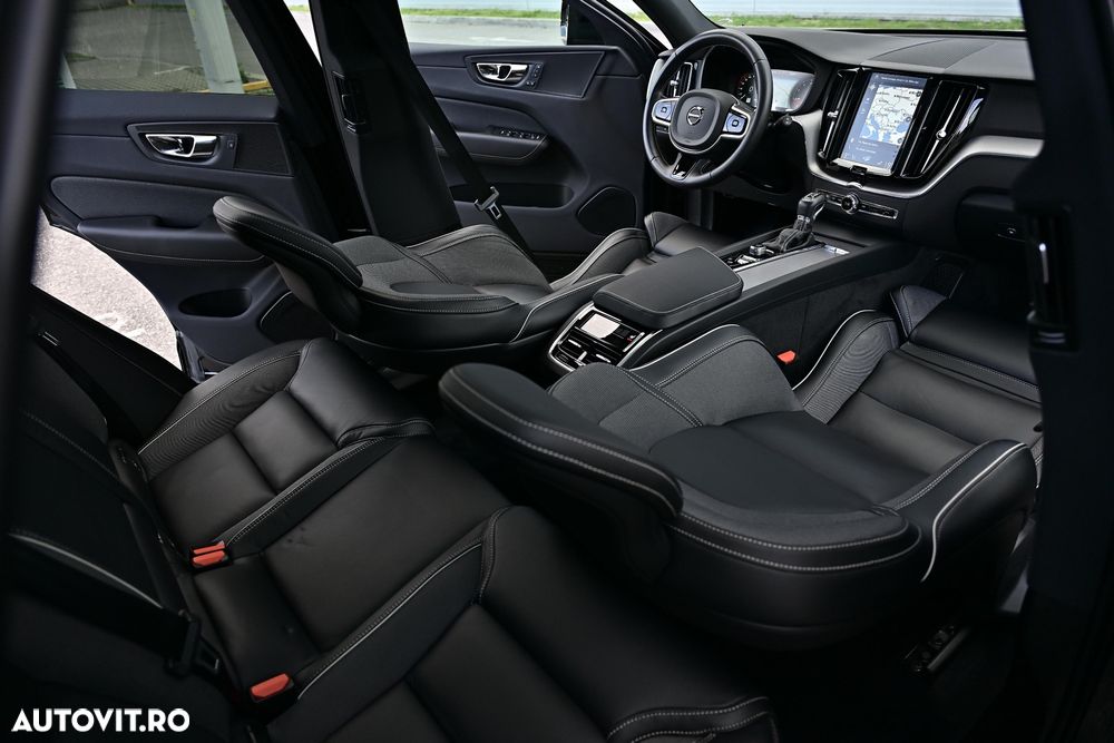 Volvo XC 60 T6 AWD Geartronic RDesign - 26