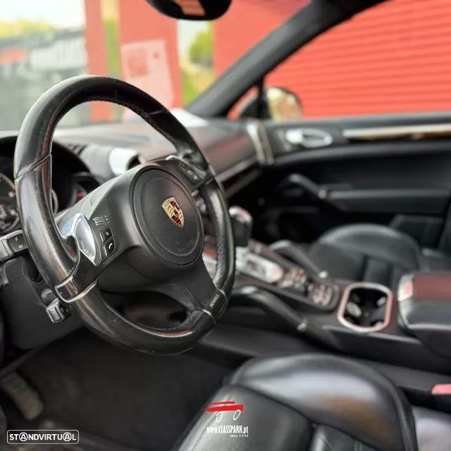 Porsche Cayenne Platinum Edition - 8