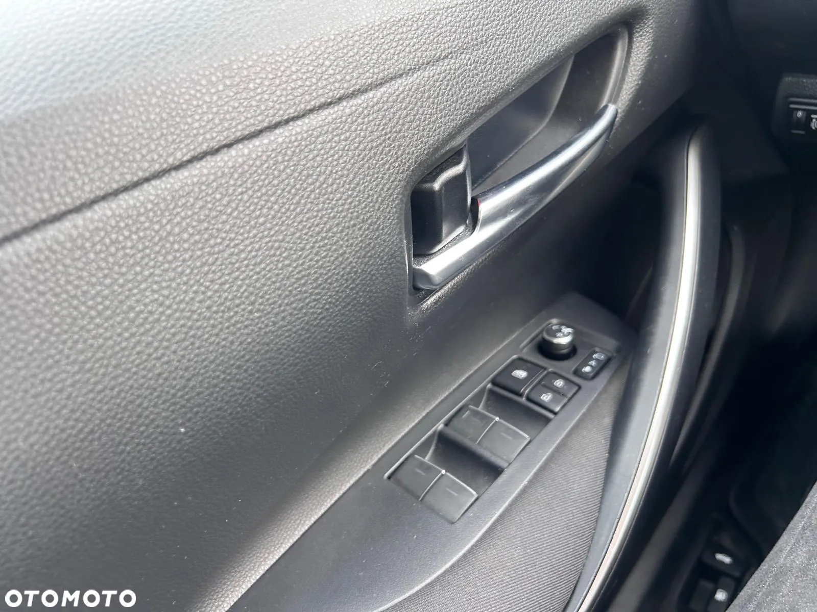 Toyota Corolla 1.8 Hybrid Comfort - 11