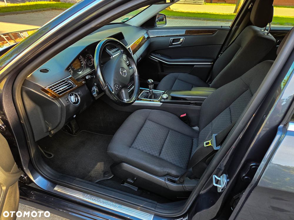 Mercedes-Benz Klasa E 200 CGI BlueEFFICIENCY - 7