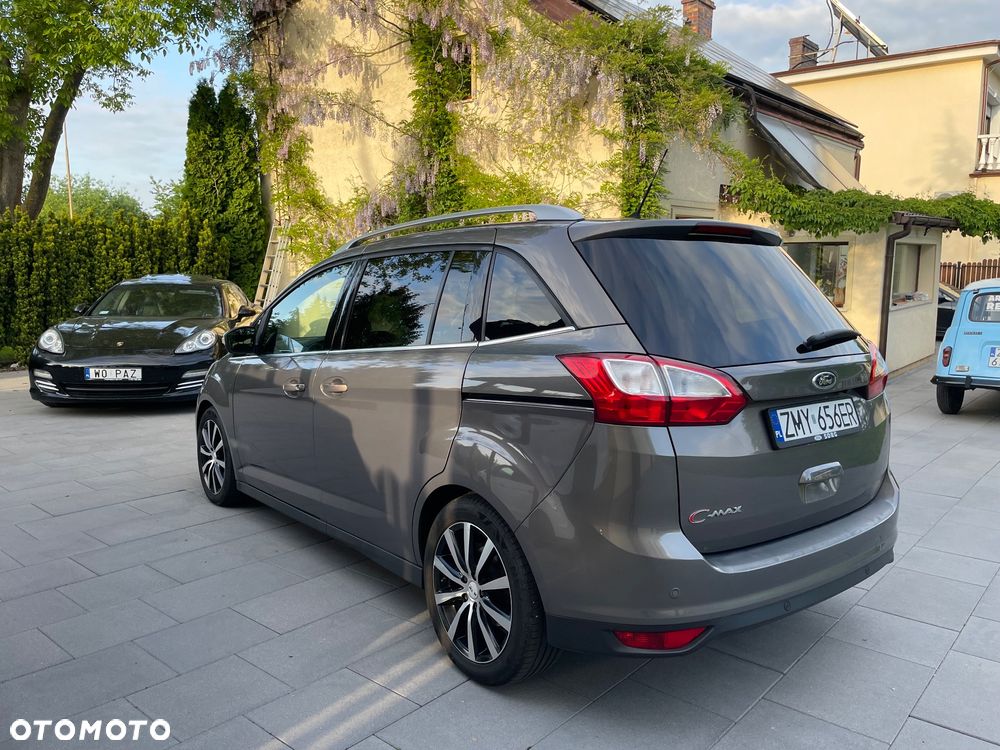Ford Grand C-MAX - 12