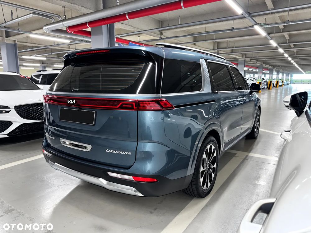 Kia Carnival - 5