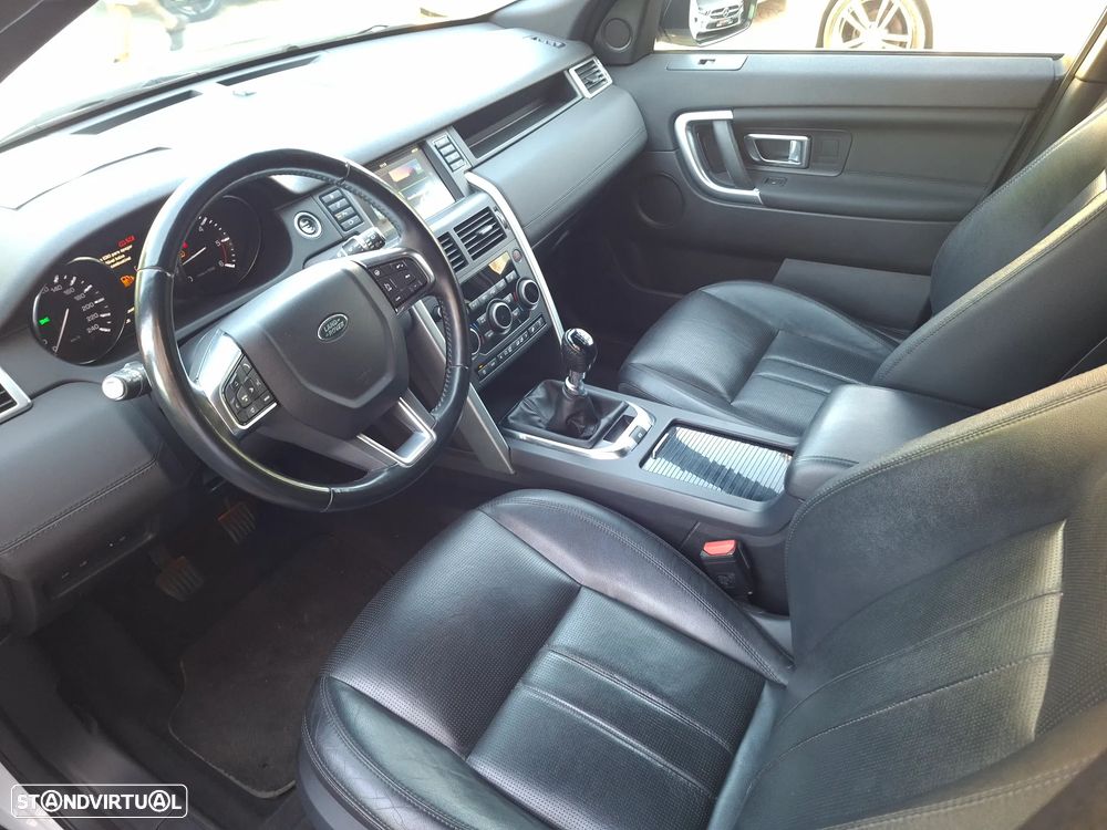 Land Rover Discovery Sport TD4 HSE Luxury - 17