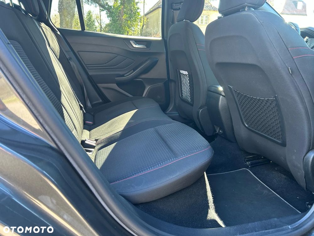 Ford Focus 1.0 EcoBoost Start-Stopp-System ST-LINE - 9