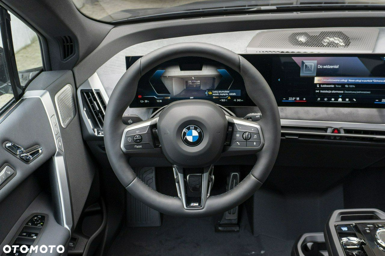 BMW iX - 15