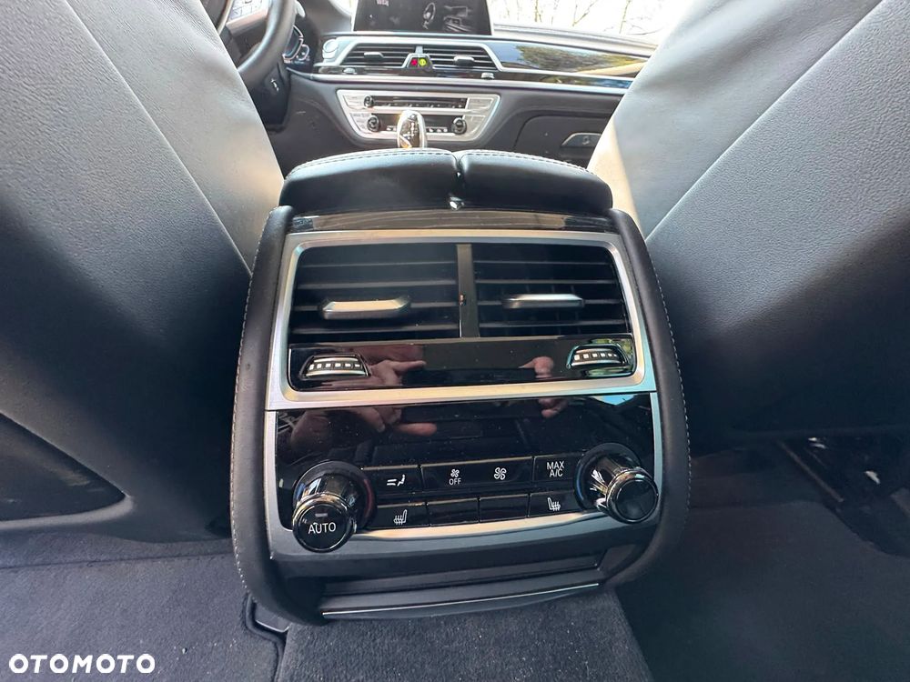 BMW Seria 7 - 20