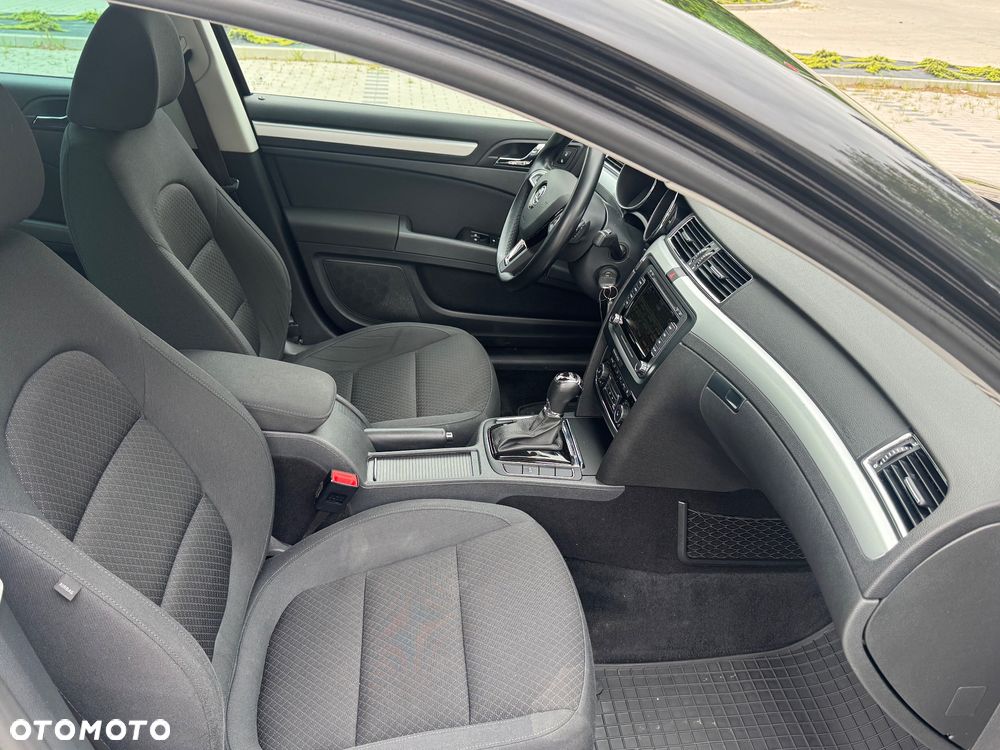 Skoda Superb 2.0 TDI Green tec 4x4 DSG Exclusive - 14