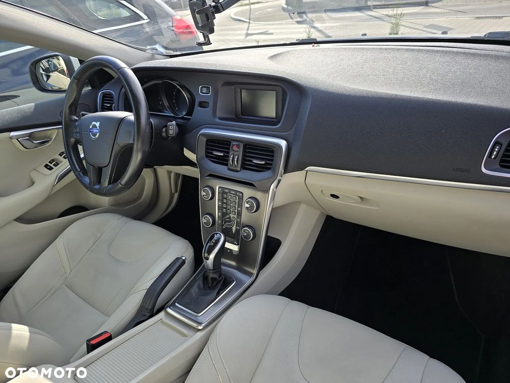 Volvo V40 T4 Kinetic - 12