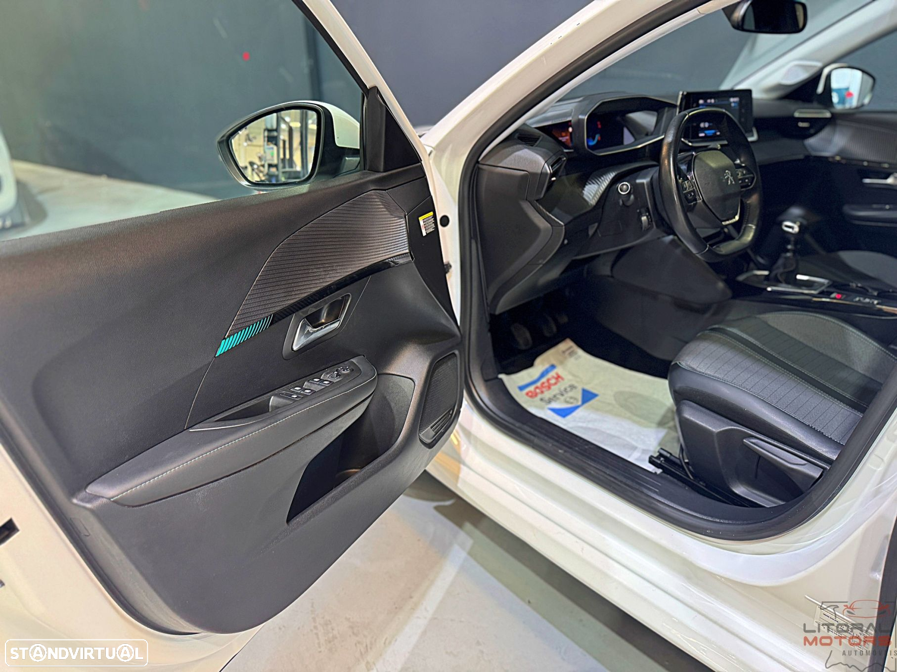 Peugeot 208 1.2 PureTech Allure - 13