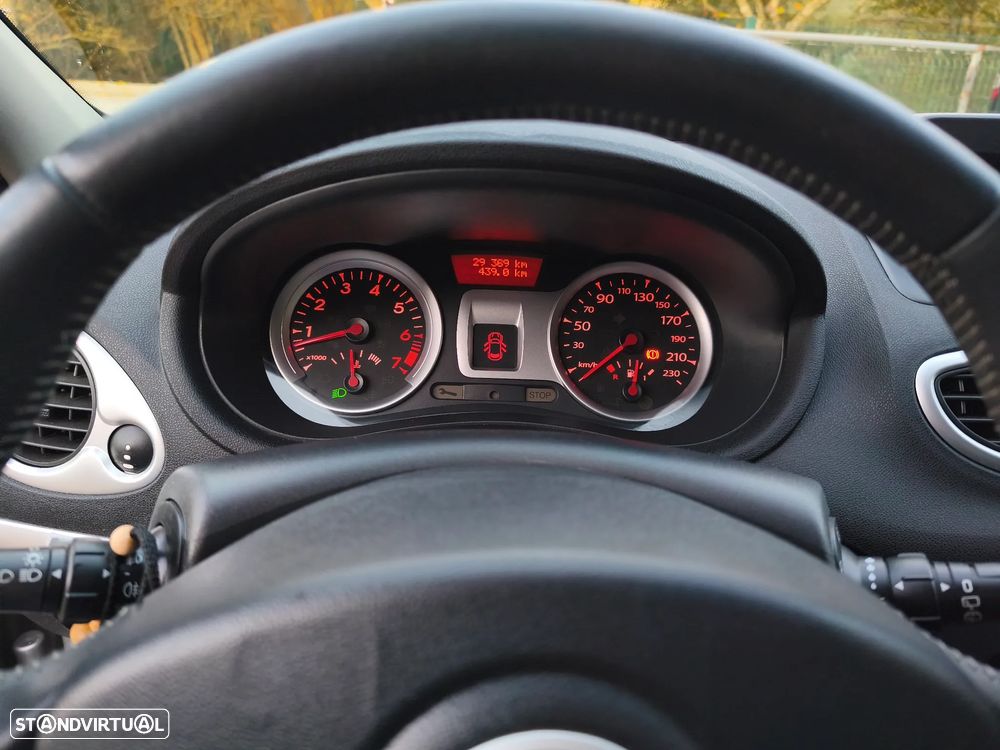 Renault Clio 1.2 16V Dynamique S - 15