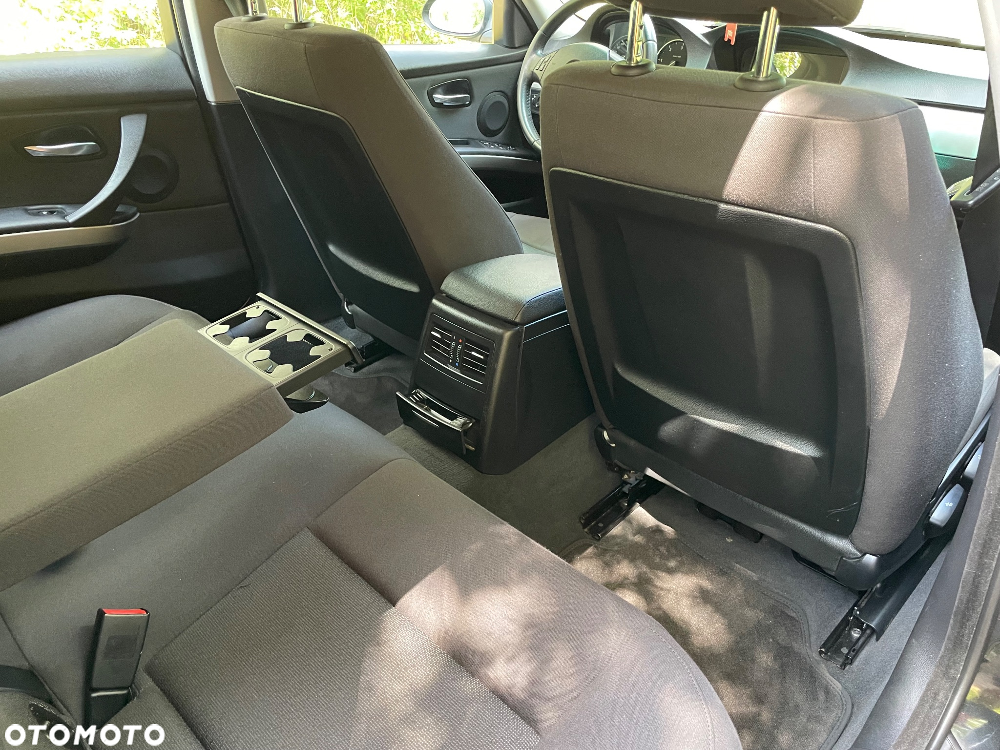 BMW Seria 3 320d DPF Touring - 10