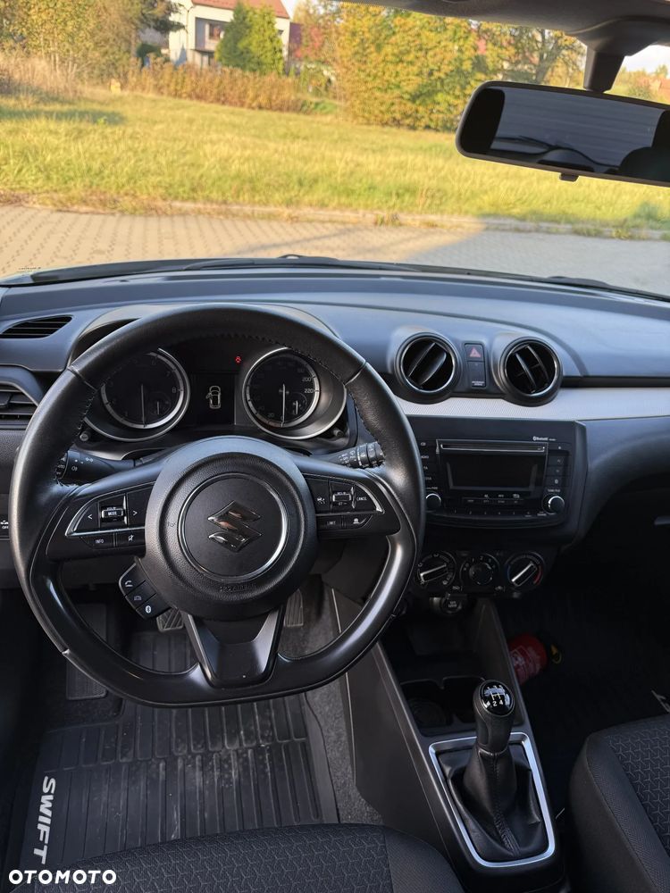 Suzuki Swift - 10