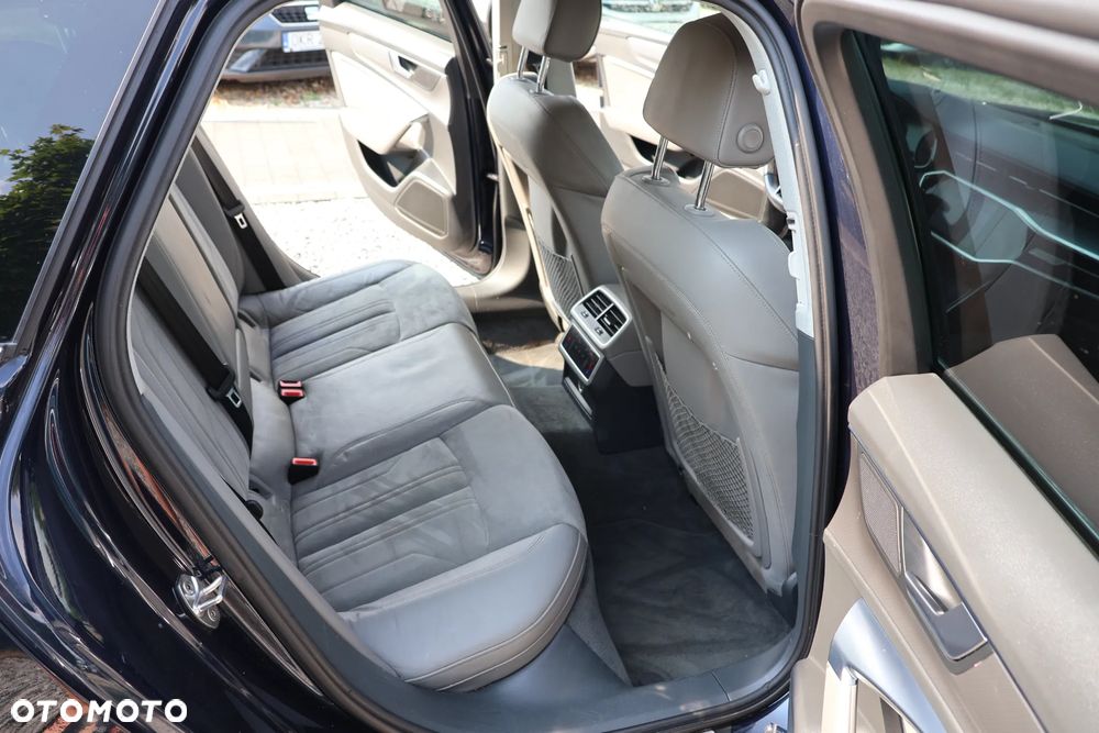 Audi A6 Avant - 13