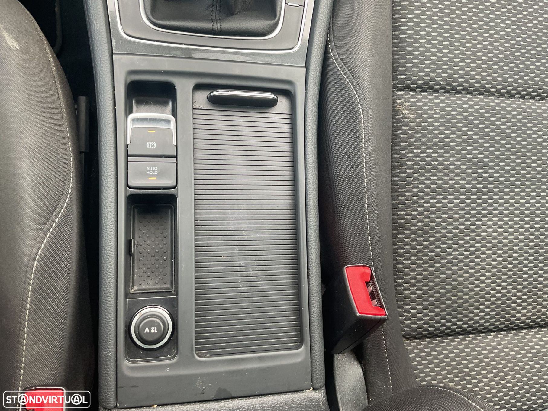 VW Golf 1.0 TSI Trendline Pack - 32