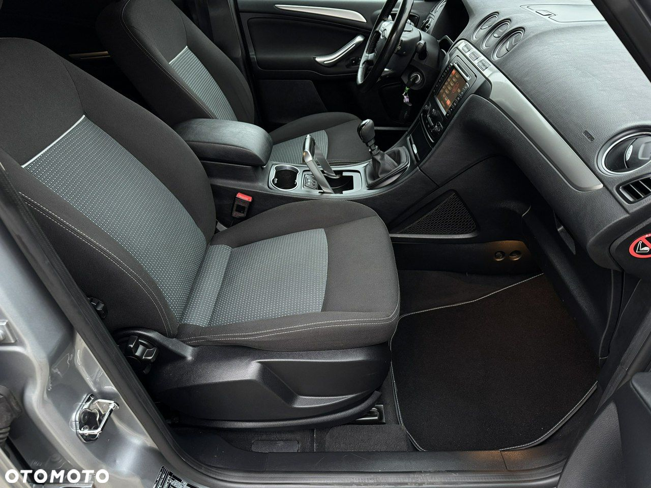 Ford Galaxy - 19